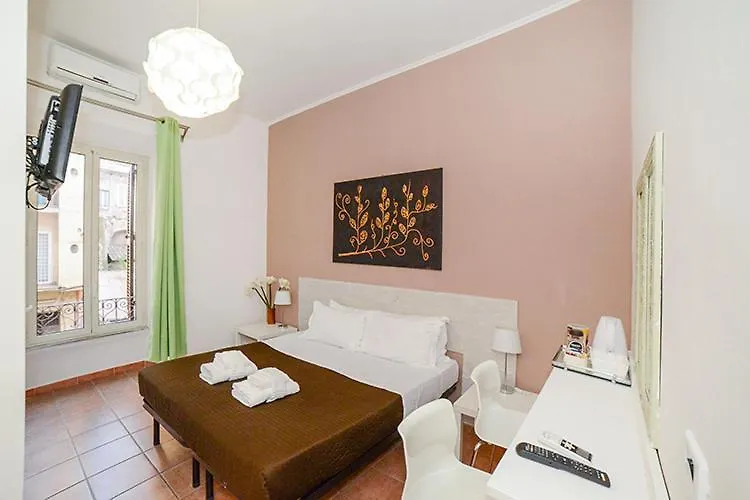 Be First Hotel Roma Casa de hóspedes